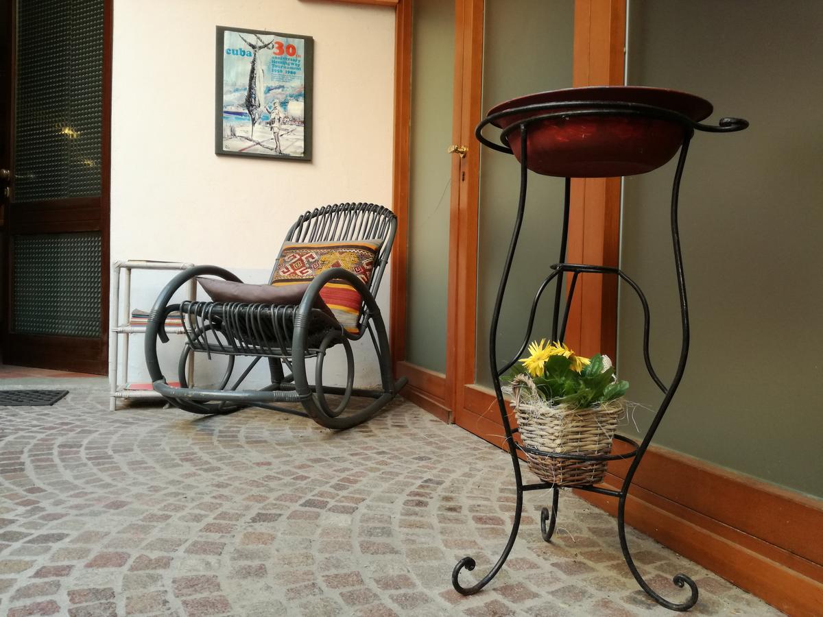 Casa Asso Di Coppe B&B Alba (Piedmont) Exterior foto
